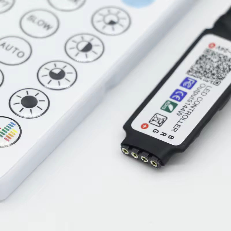 Smart LED 5V 44ekys RGB LED Strip controller wifi tuya APP USB Bluetooth dimmer luce striscia Controller per LED Strip