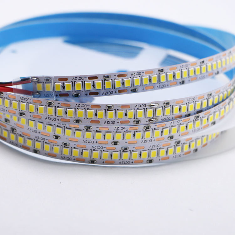 2835 240 led per metro LED Strip Light 80Ra 5m/roll IP20 Illuminazione interna