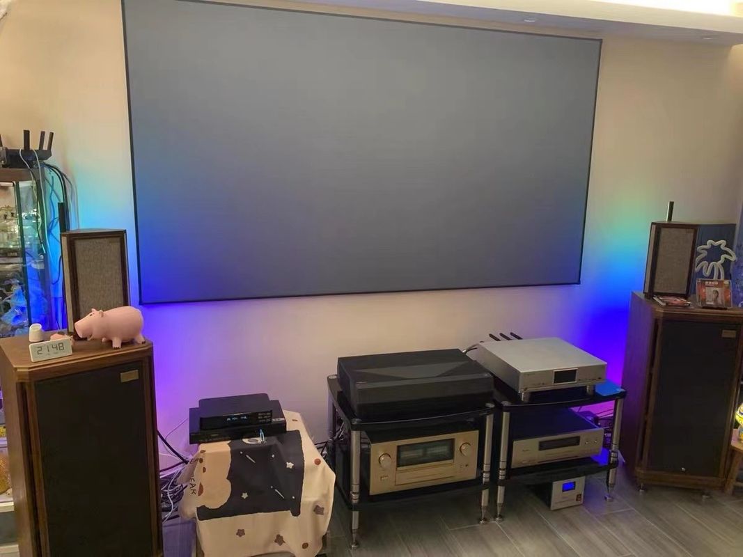 Lampada d'angolo regolabile RGB intelligentemente controllata per decorazioni natalizie di design semplice