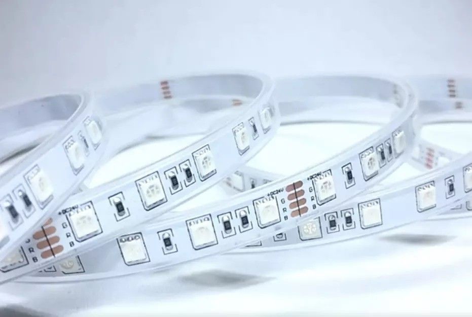 12w 12v 24v 10mm 60 LED Rgb 5050 Smd Flessibile LED Strip Light con e Multi Colors