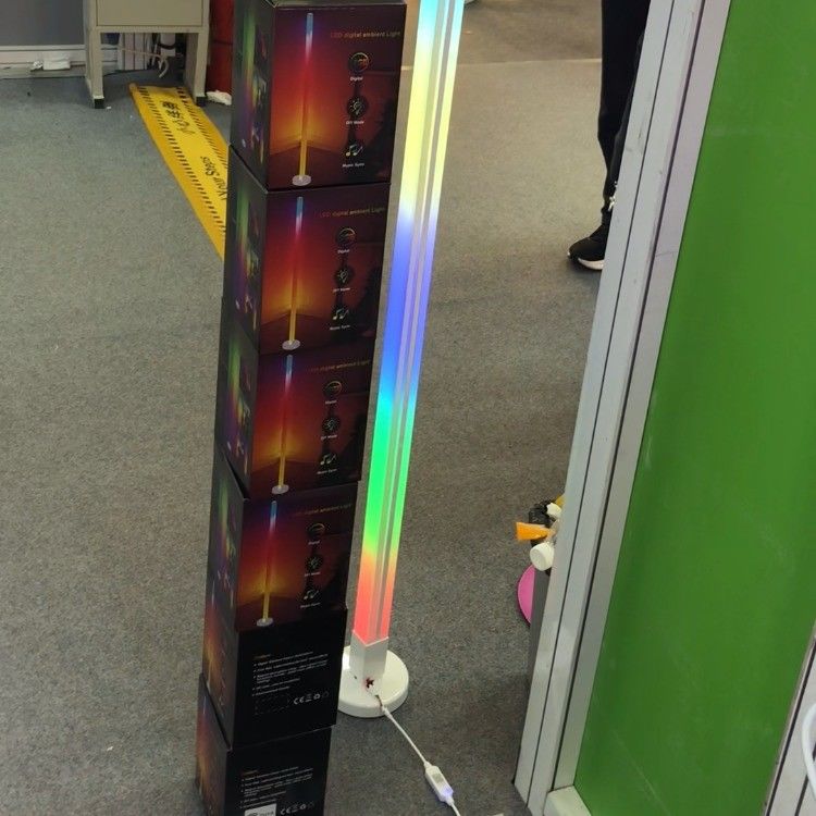 Lampada da pavimento RGB a led per angolo Home.hotel.lighting Funzione decorativa per il soggiorno moderno