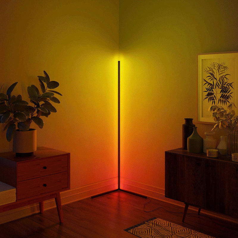 RGB Color Changing LED Ambient Corner Light per l'illuminazione decorativa del pavimento 35*35*1500mm
