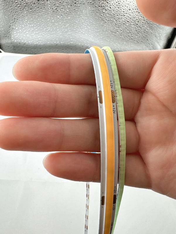 Super sottile larghezza di 3 mm di rame PCB Cob Strips luce per decorazioni per uffici all'aperto