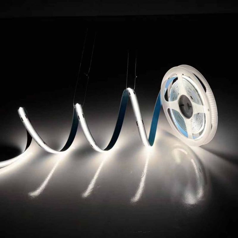 Risparmio energetico IP20 COB LED Strip Light 8mm PCB 300 chip per metro con 800lm Flux luminoso